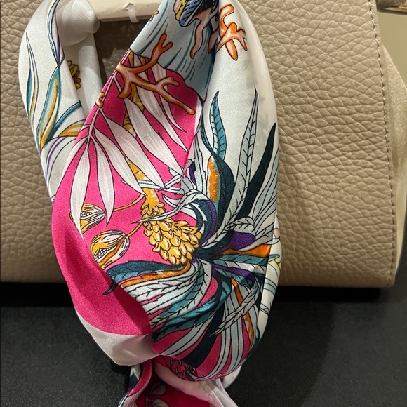 Anna Paola | Italian Leather Satchel w/ Crossbody & Scarf - Picture 15 of 16